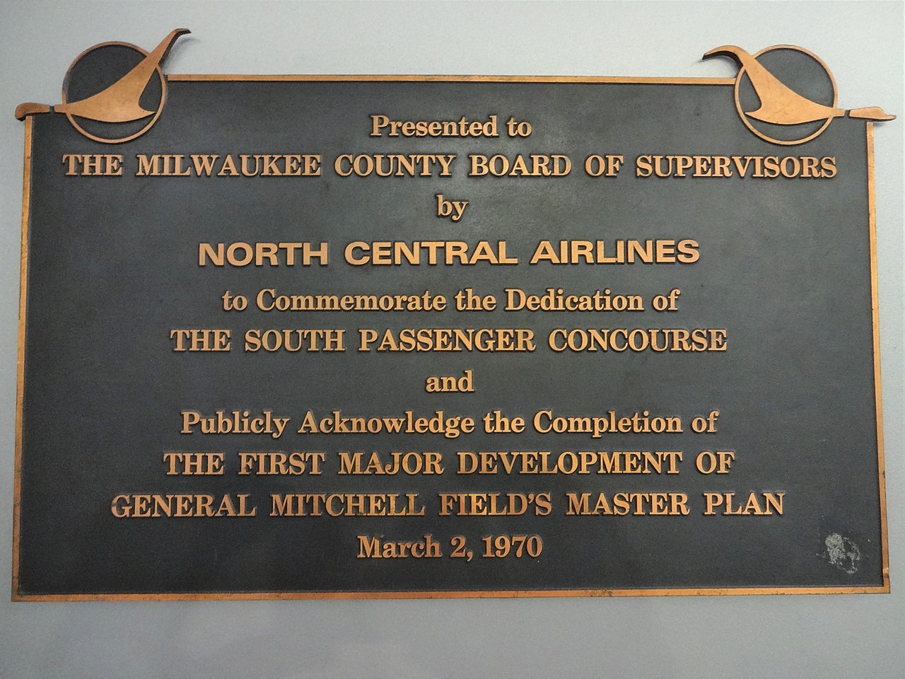 Milwaukee Mitchell International Airport 2 